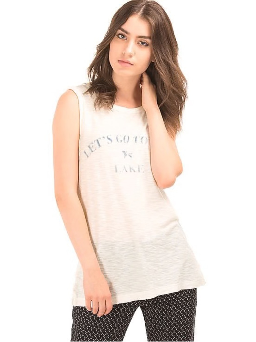 Gap sleeveless white “Lake” themed tank top